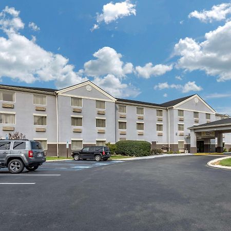 Comfort Inn & Suites Butler Esterno foto