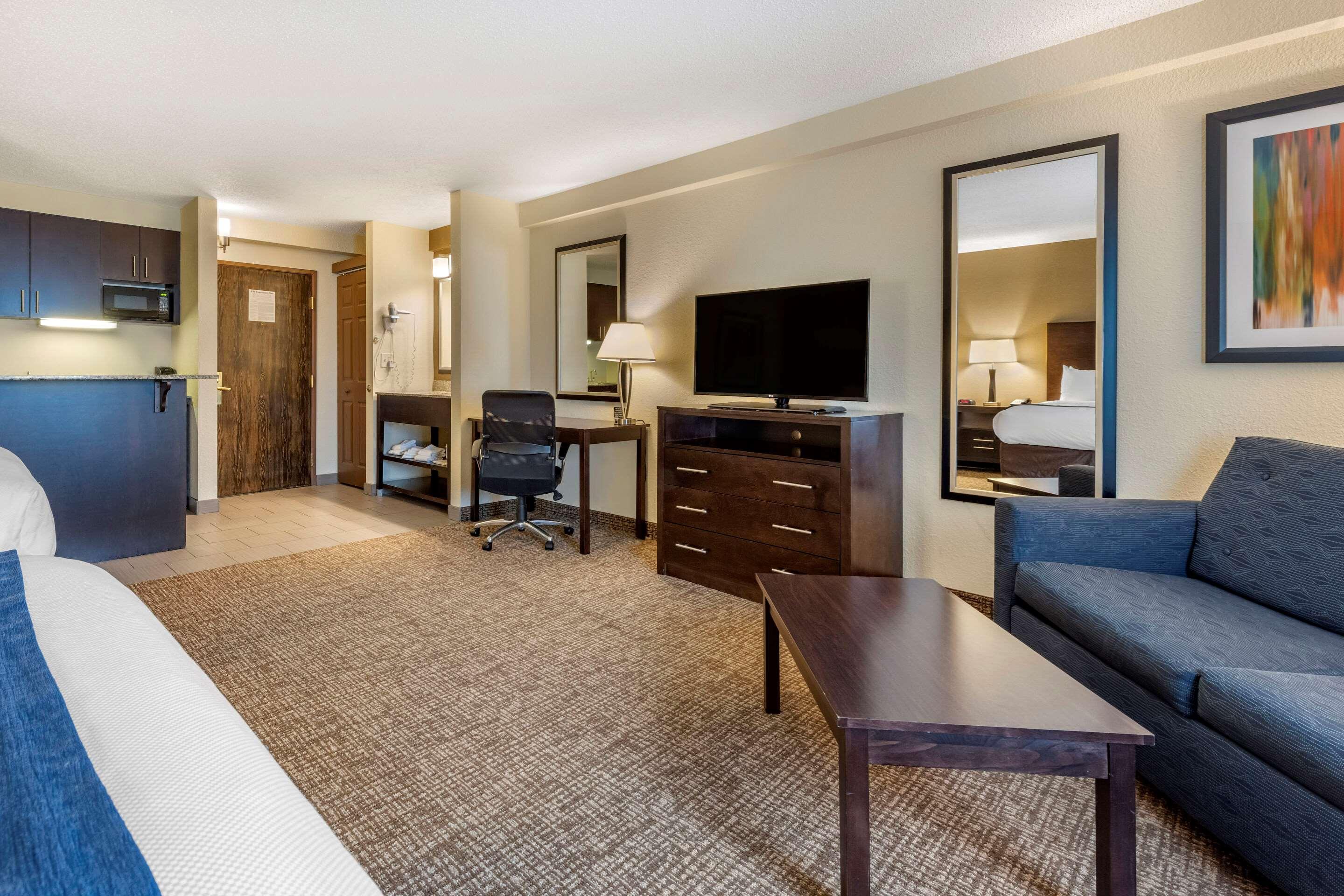 Comfort Inn & Suites Butler Esterno foto