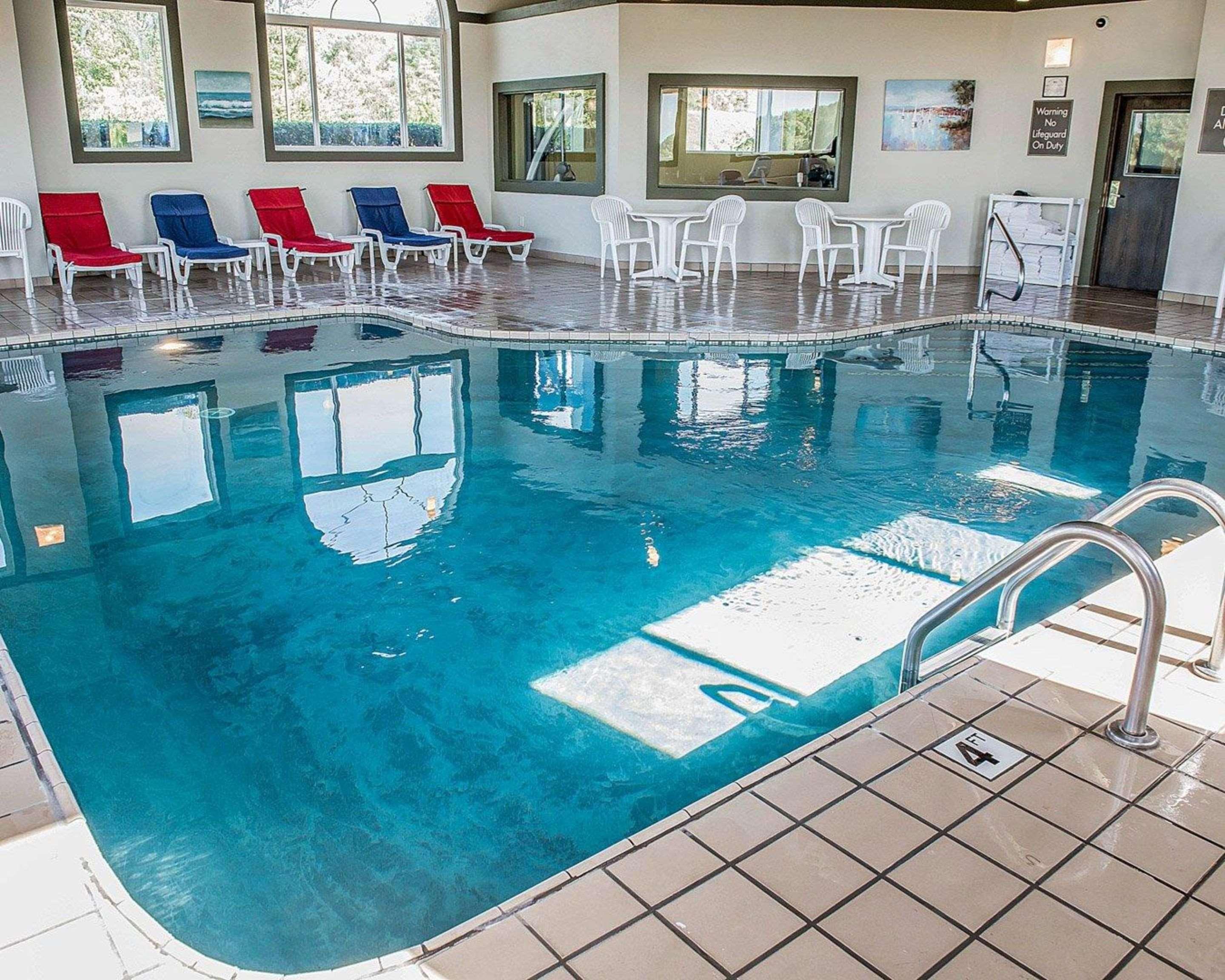 Comfort Inn & Suites Butler Esterno foto