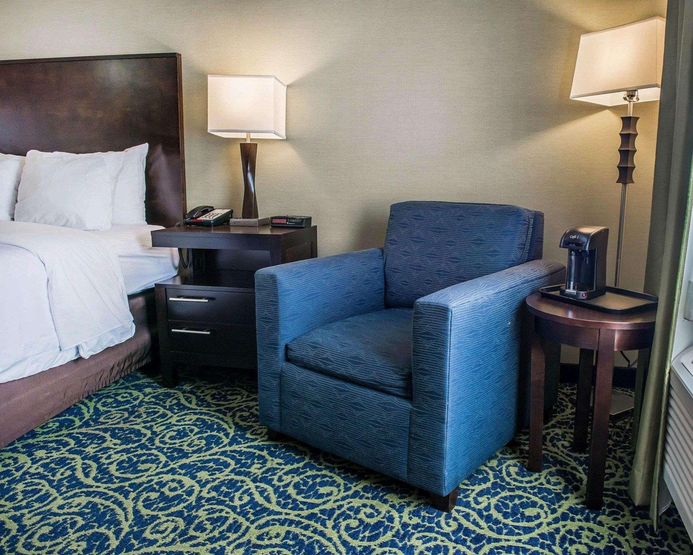 Comfort Inn & Suites Butler Esterno foto