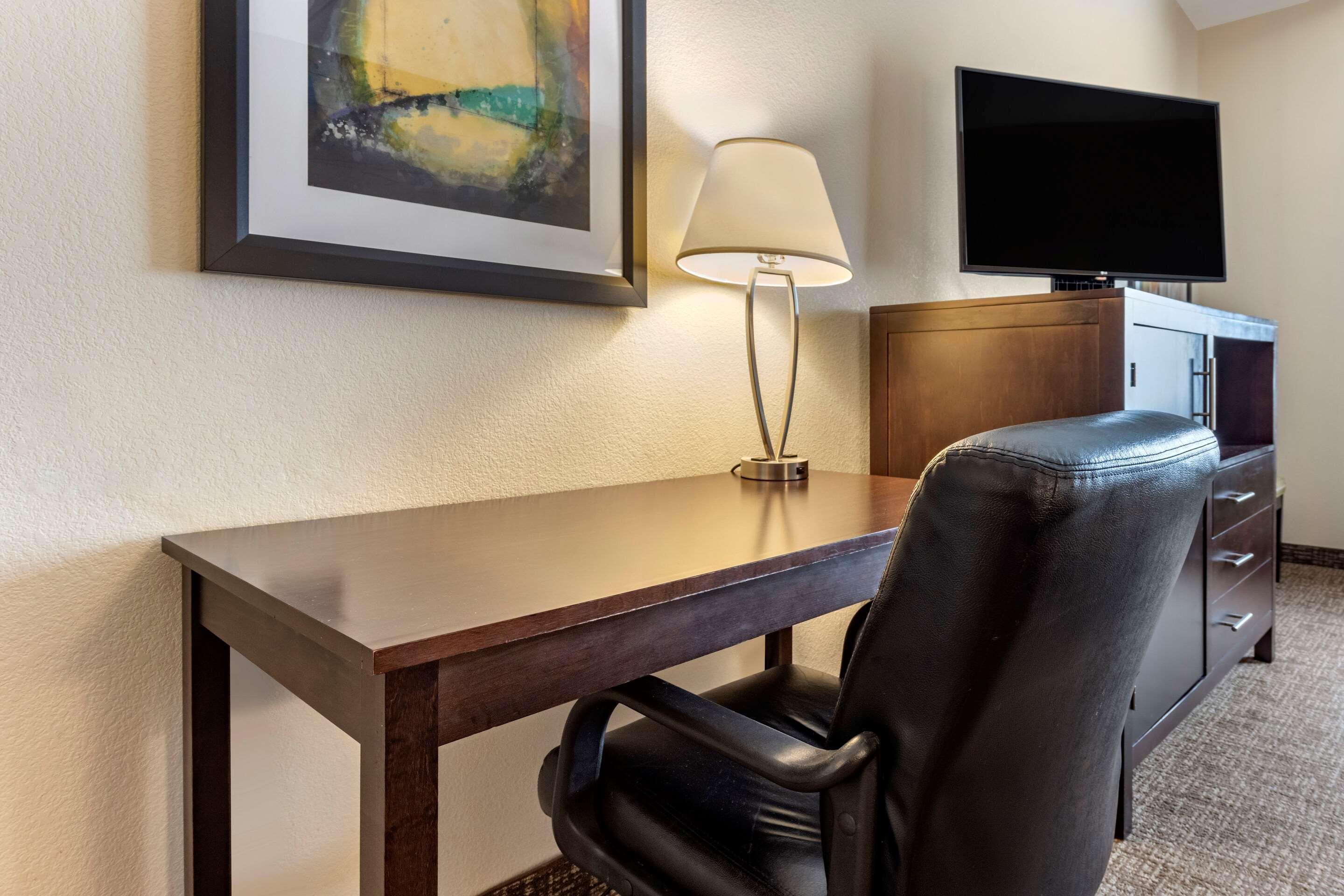 Comfort Inn & Suites Butler Esterno foto