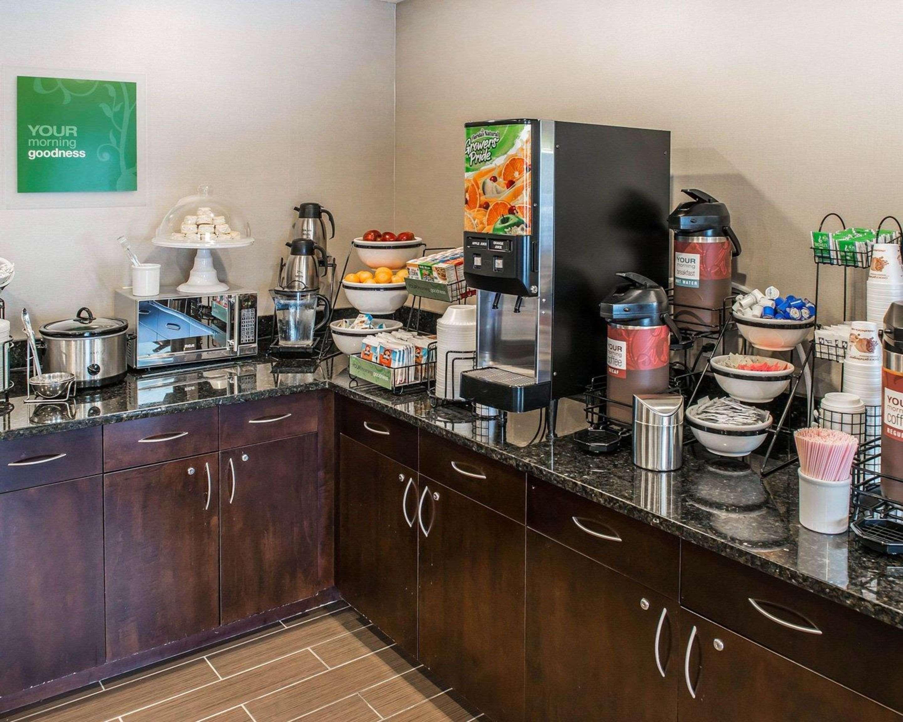 Comfort Inn & Suites Butler Esterno foto