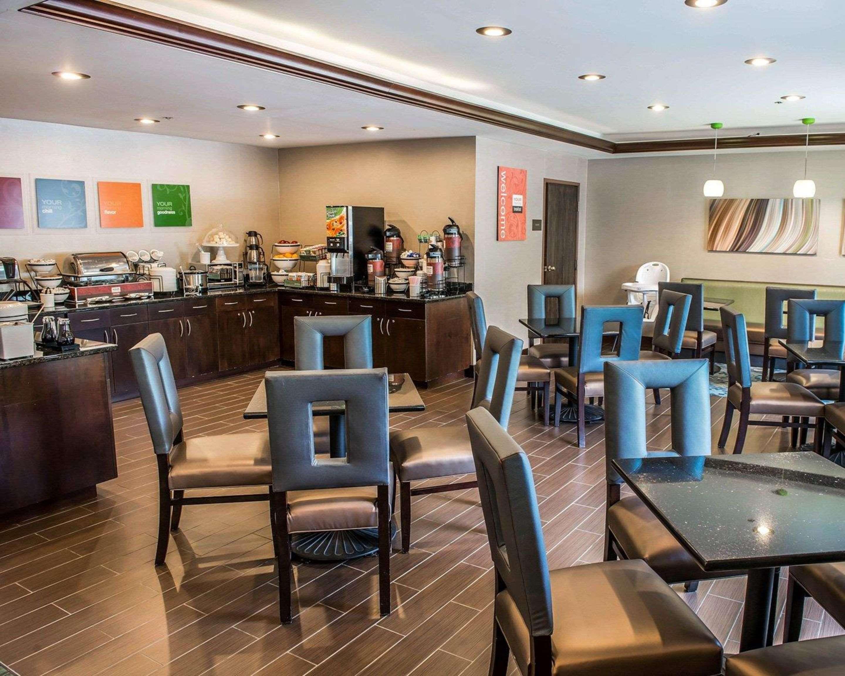Comfort Inn & Suites Butler Esterno foto