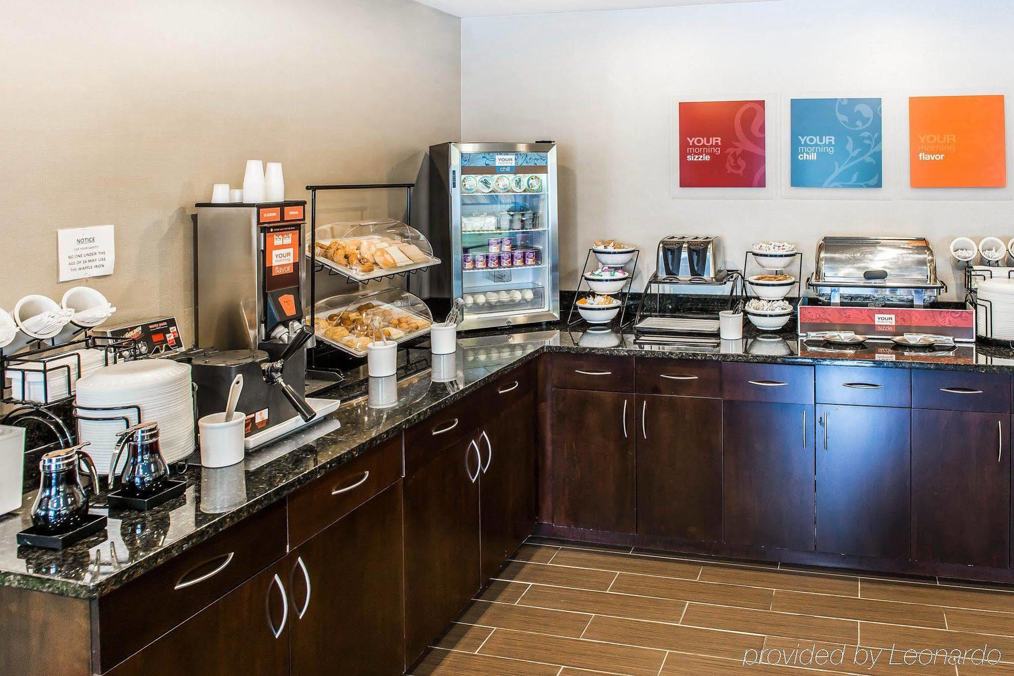 Comfort Inn & Suites Butler Esterno foto